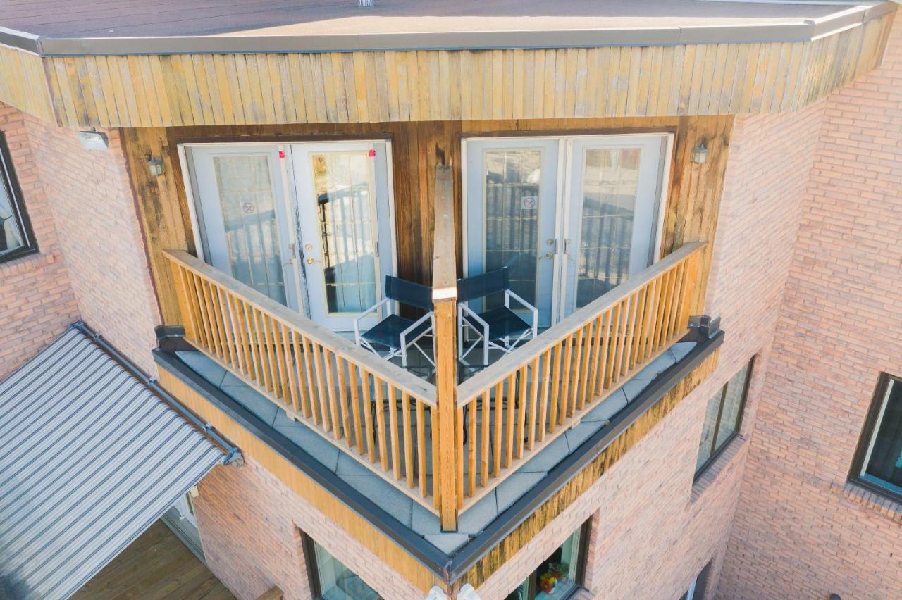 Newton Villa Brampton Exterior foto