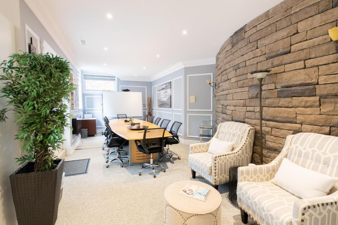 Newton Villa Brampton Exterior foto
